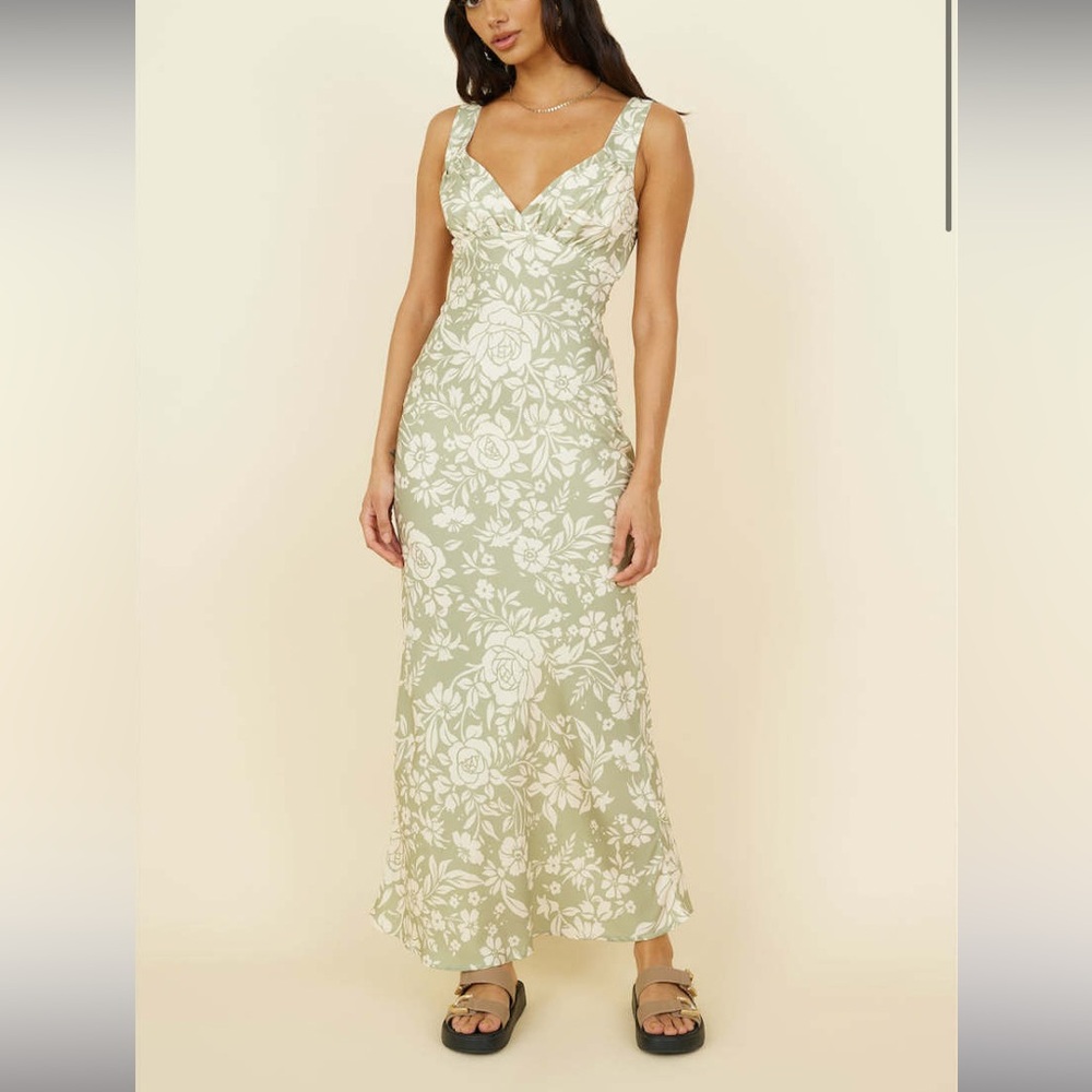 Dynclove sage floral maxi dress